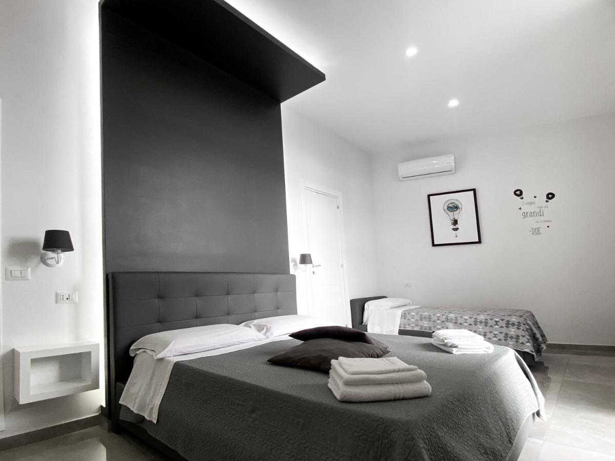 Aurora Luxury Rooms Napoli Eksteriør billede
