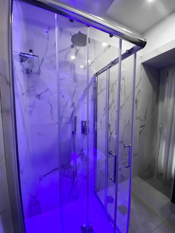 Aurora Luxury Rooms Napoli Eksteriør billede