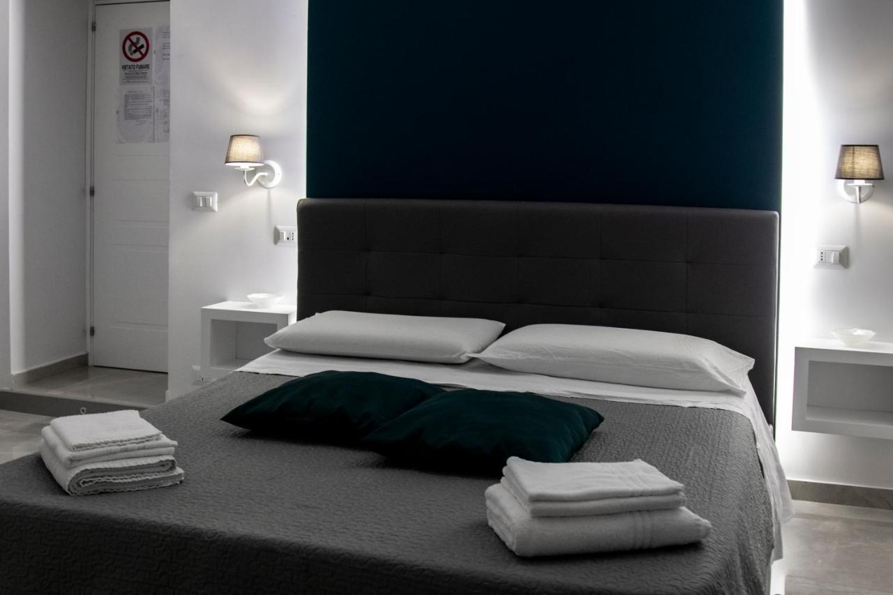 Aurora Luxury Rooms Napoli Eksteriør billede