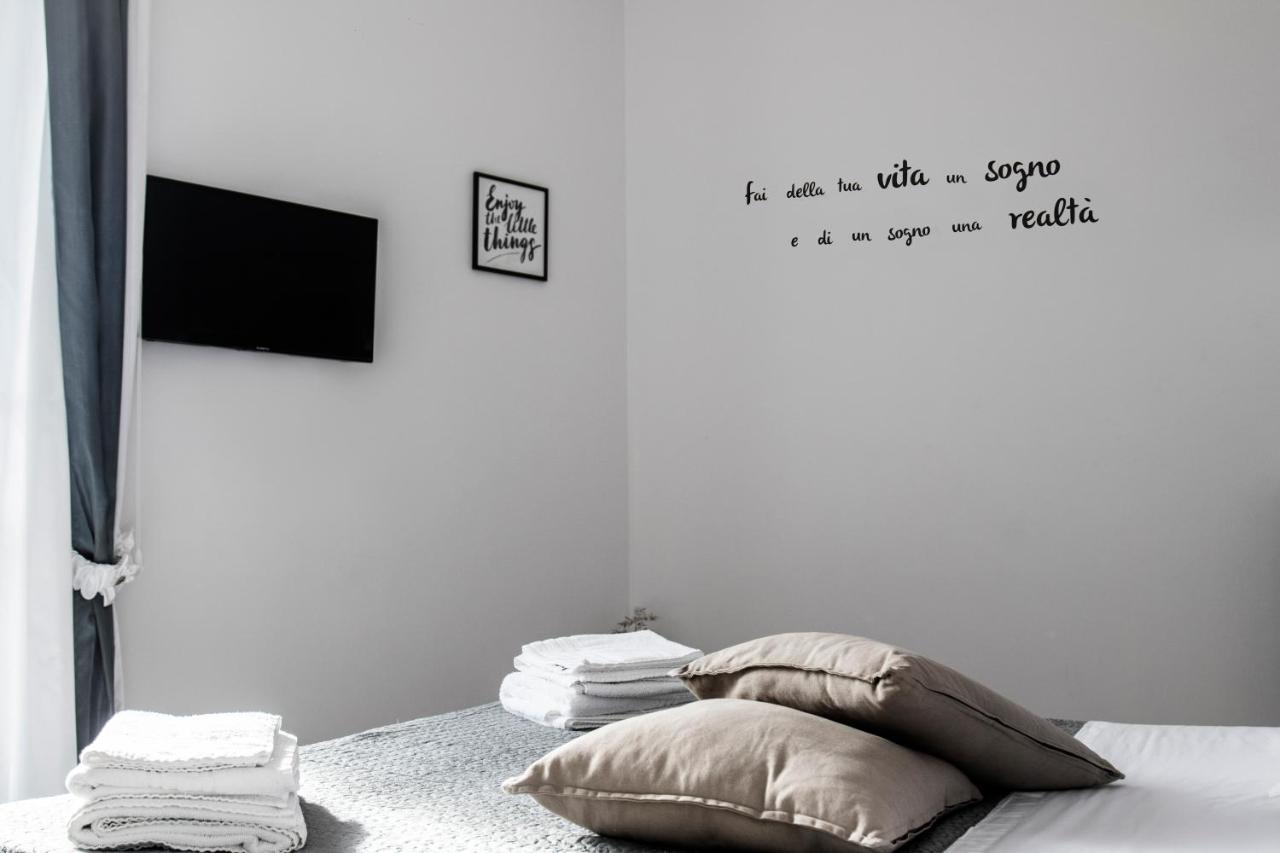 Aurora Luxury Rooms Napoli Eksteriør billede